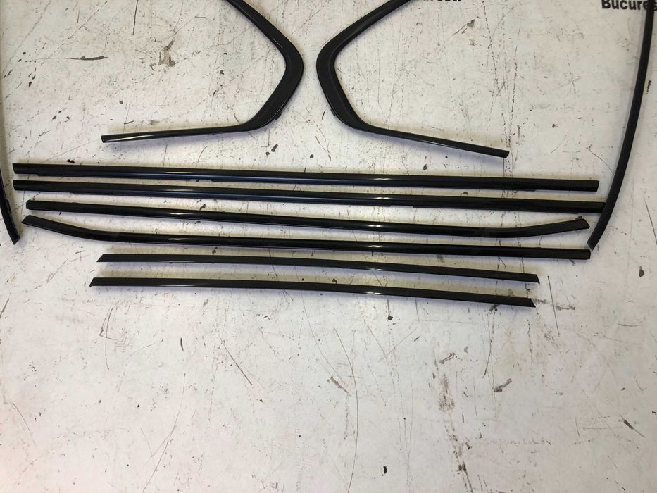 Ornamente trimuri usi shadow line negru lucios BMW X5 E70