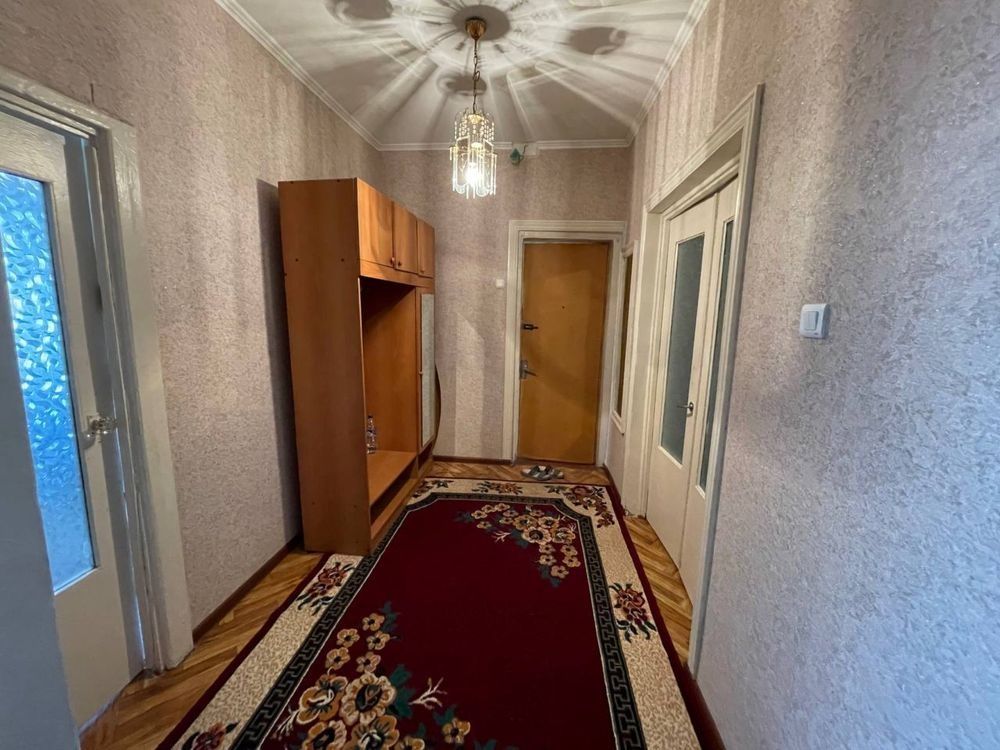 3 хонали уйни 1 та хонаси ижарага берилади. Яхшилаб укинг