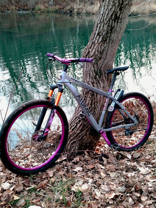 Продам велик атомик