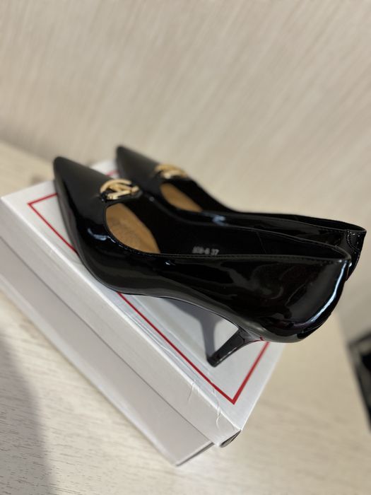 Лакированный туфли