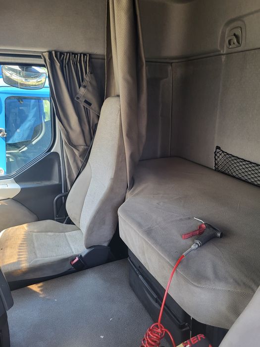 Vând  Renault Premium 450