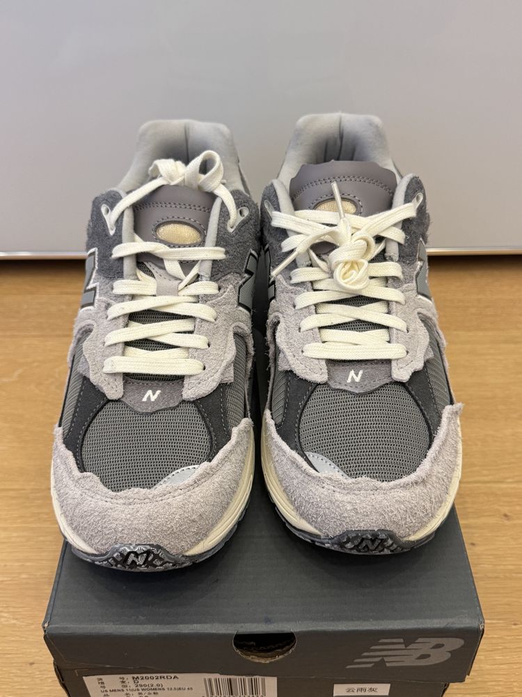 New Balance 2002R мъжки обувки маратонки 45EUR + Кутия