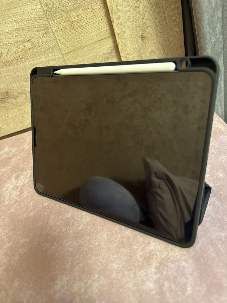 Планшет Apple iPad Air 2022