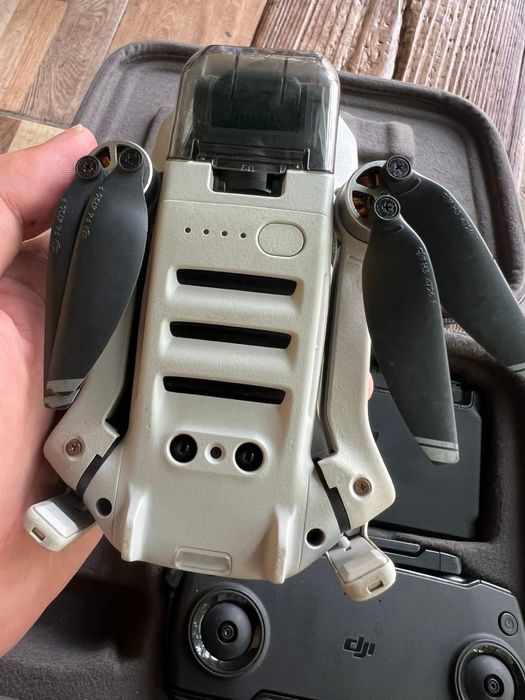 Drona Dji Mavic mini , aproape noua , 3 baterii