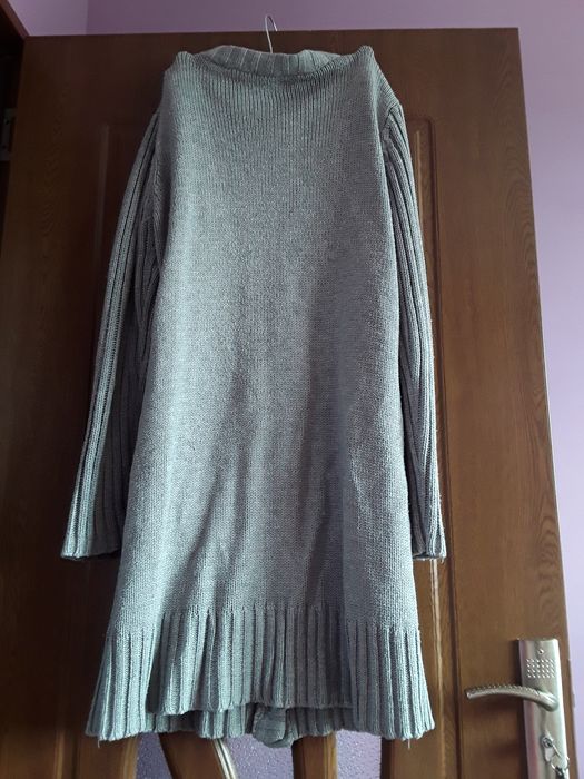 Vând Cardigan Damă Lung Gros de Iarnă Mărimea XL-XXL