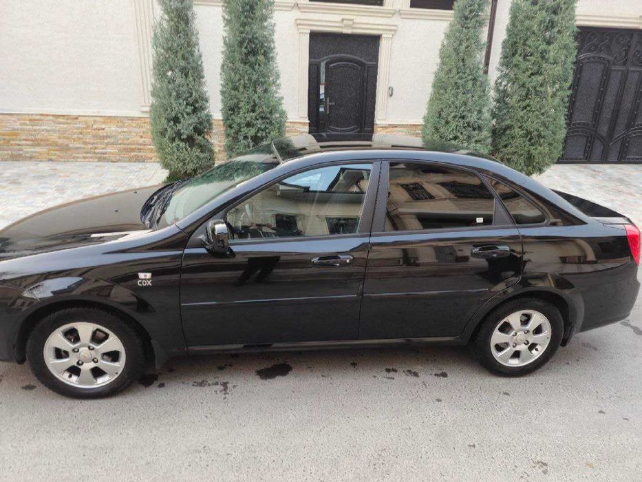 Gentra кора ранг/черный цвет 2024 год 3-позиция A/T