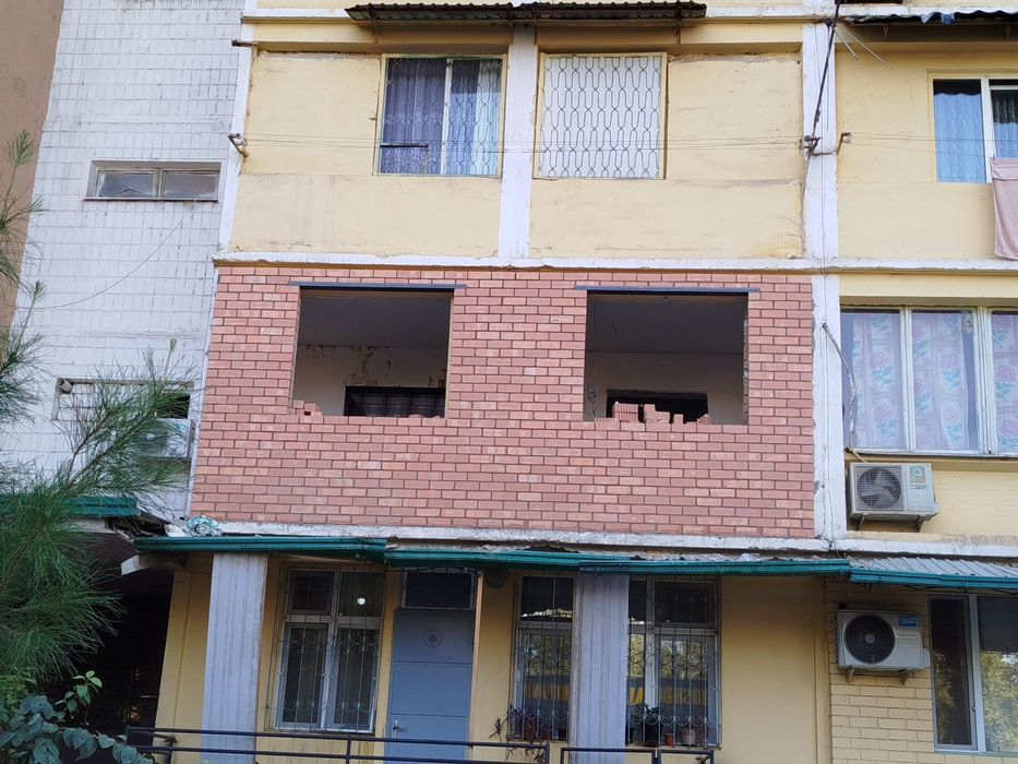 Balkonga g'isht teramiz.Kladka balkon . Керпичная кладка балканов