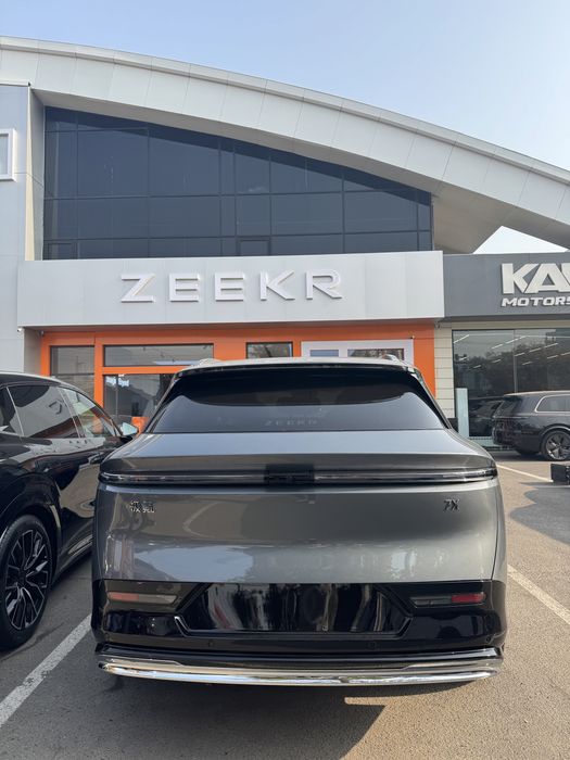 Zeekr 7x 2025yilgi yangi moshina
