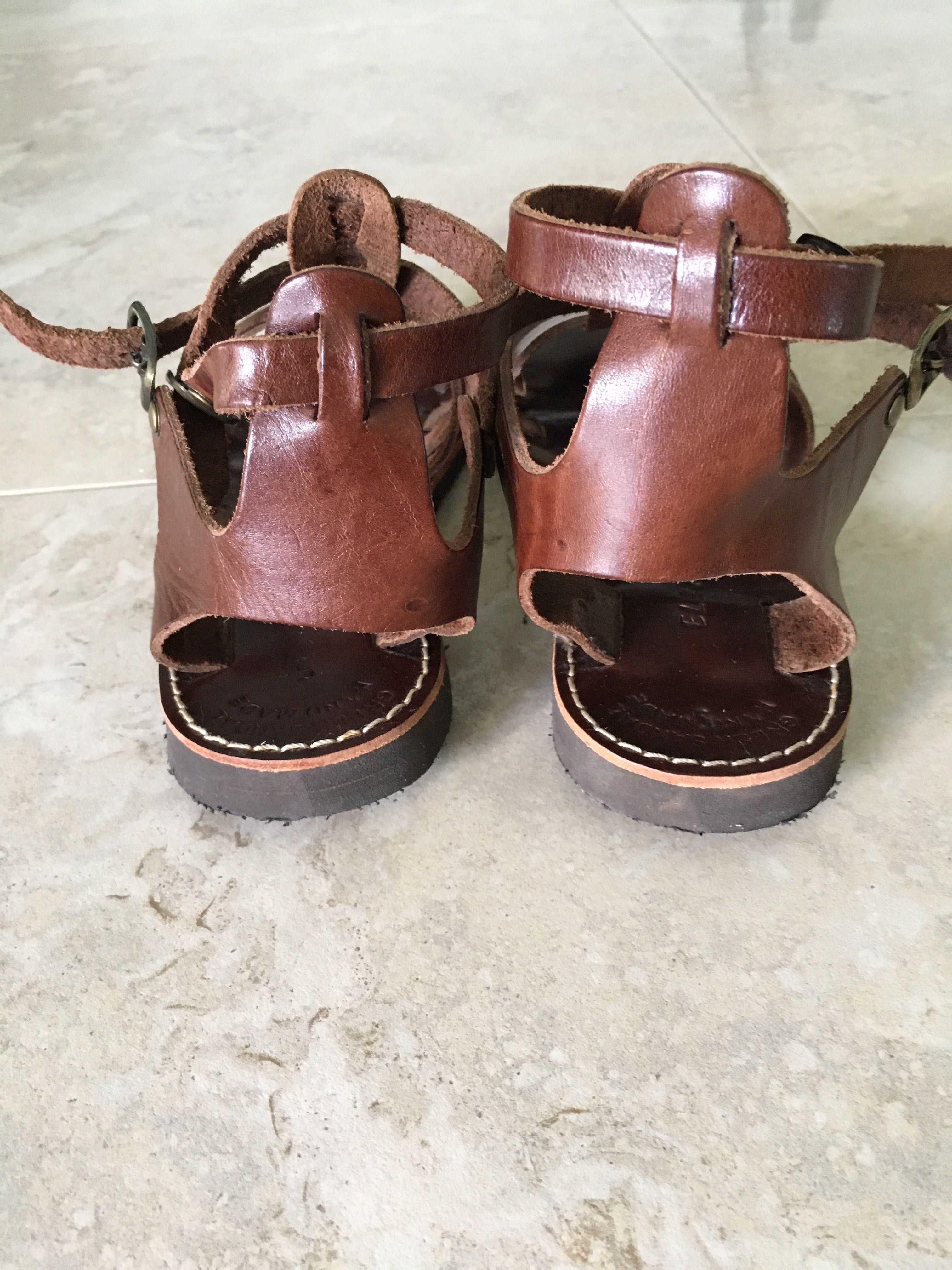 Sandale grecesti din piele