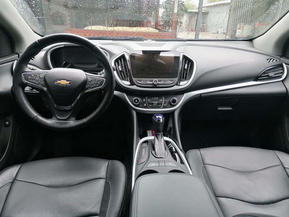 Chevrolet volt plug in hybrid, electric, schimb autorulota