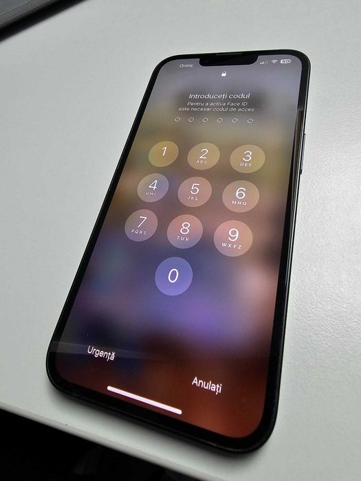 iPhone 14, 256 GB, Midnight – stare impecabilă + 6 huse cadou!