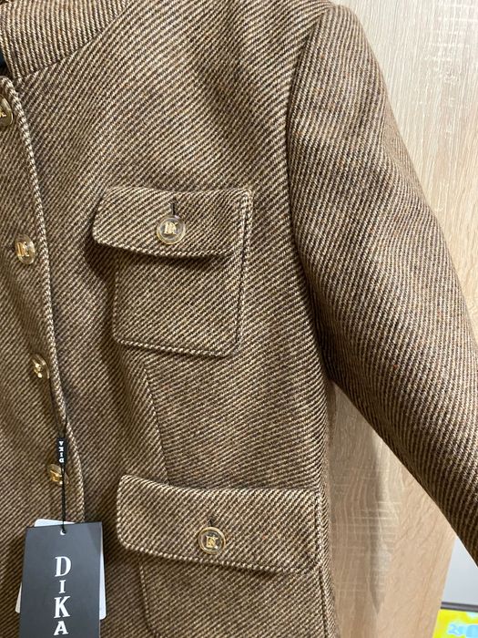 Вталено палто в бежаво кафяво Дика Ново