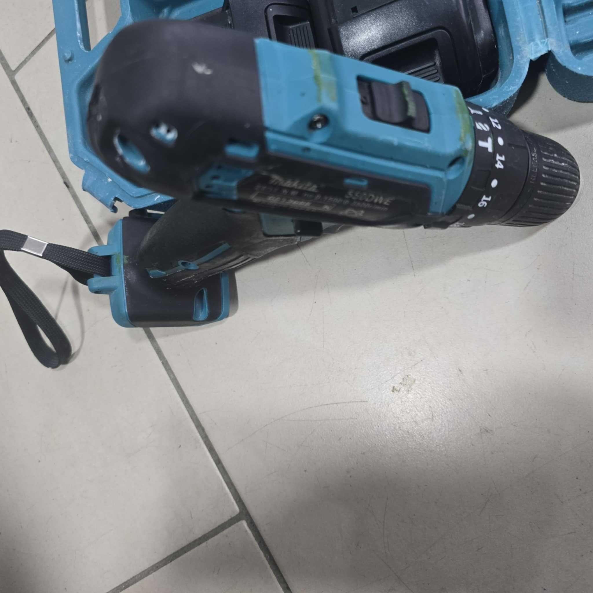 Акумулаторен Винтоверт MAKITA 550DWE + две батерии