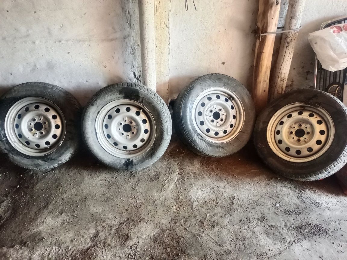 Продам колеса с шинами