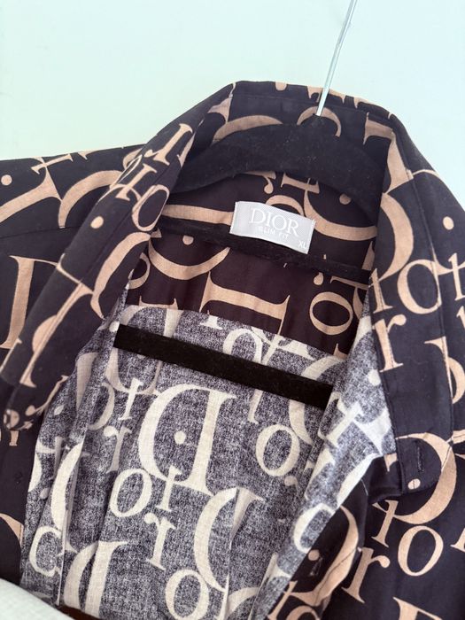 Ризи по 30лв. носени по веднъж