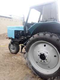 Traktor Belarus 80