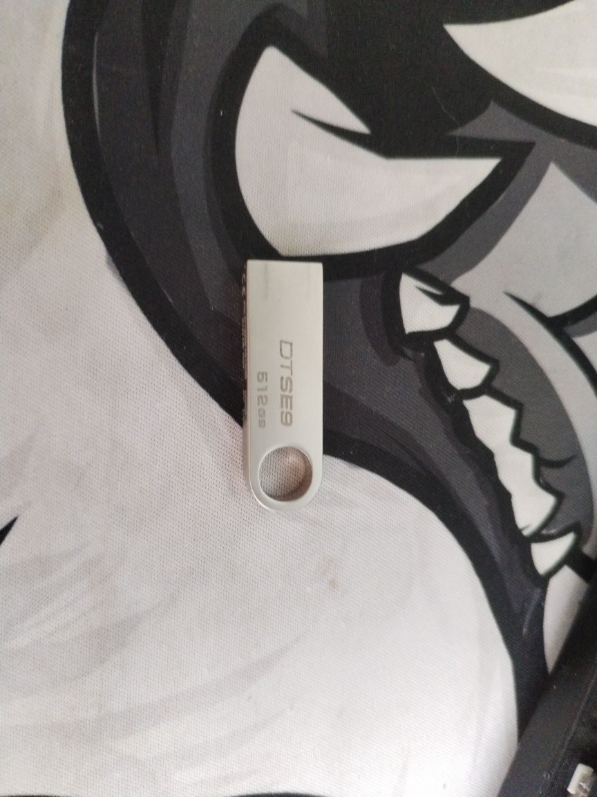 Флеш карта на 512gb