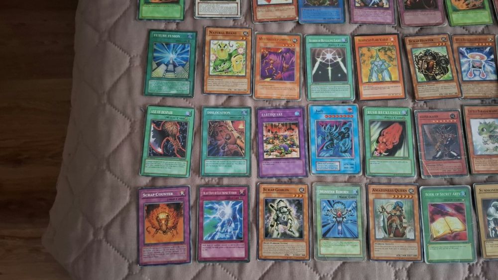 Yu-Gi-Oh карти - 60 бр.