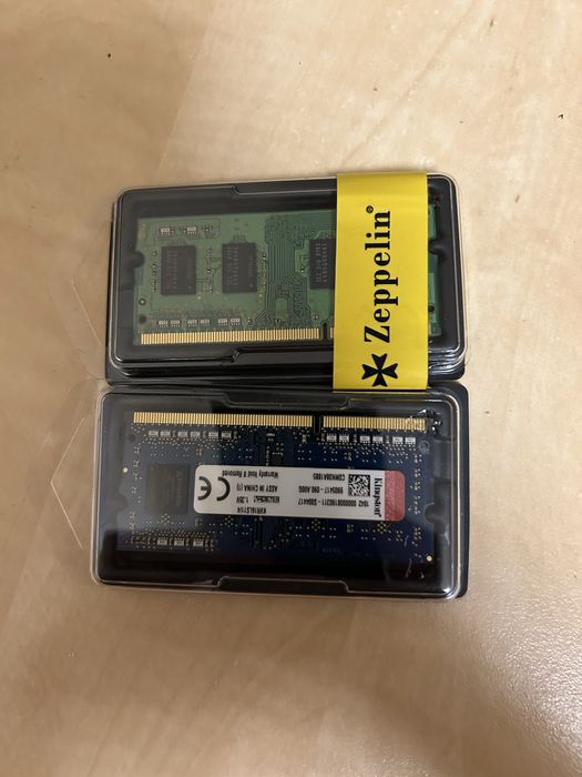 Vand 2 RAM de Laptop 2 GB