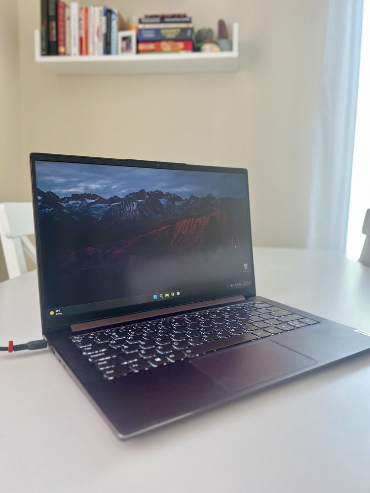 Лаптоп Lenovo Yoga Slim 7 14”