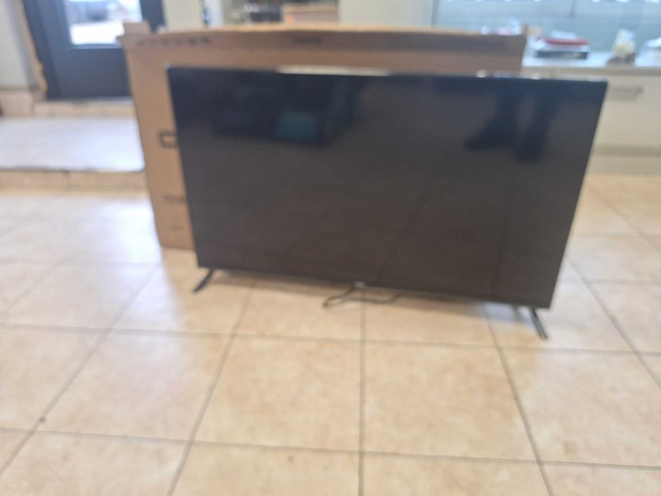 LED Smart TV Chiq L40QG7L