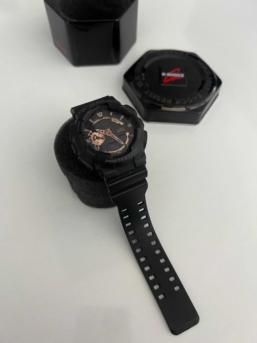 Часовник Casio G-Shock GA-110RG-1A