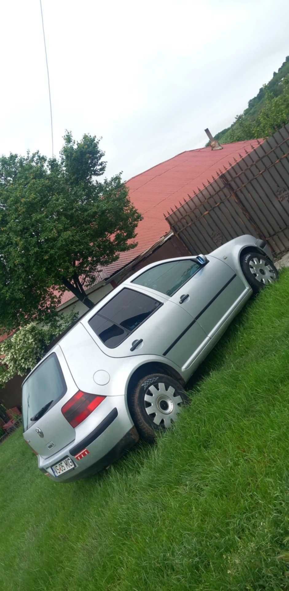 Vand golf 4 1.4 benzina an 2003