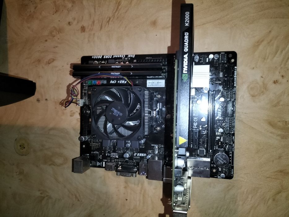Kit PC AMD A10 + 16GB Patriot Viper + Placă video Quadro K2000 – ideal