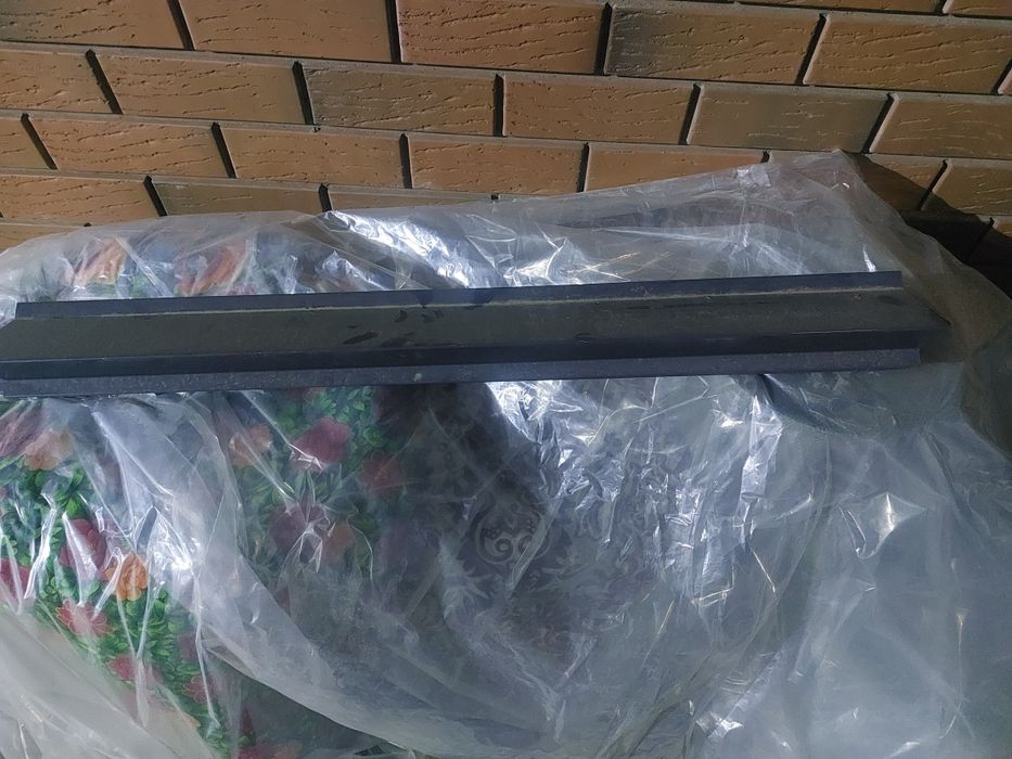 Продам снегоудержатель по 1 метр 11 штук цвет графит (антрацит)