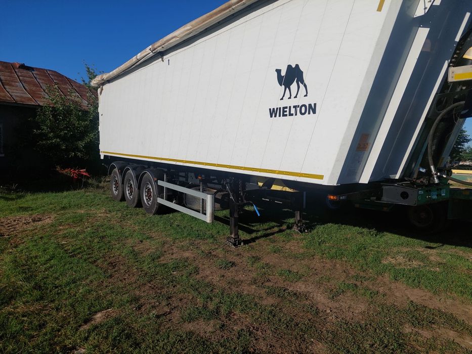 Semiremorca  wielton 55