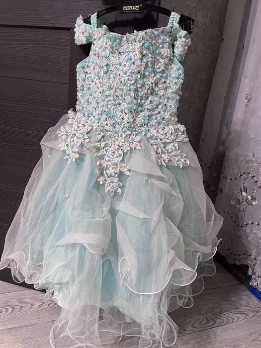 Платье для девочки на праздник