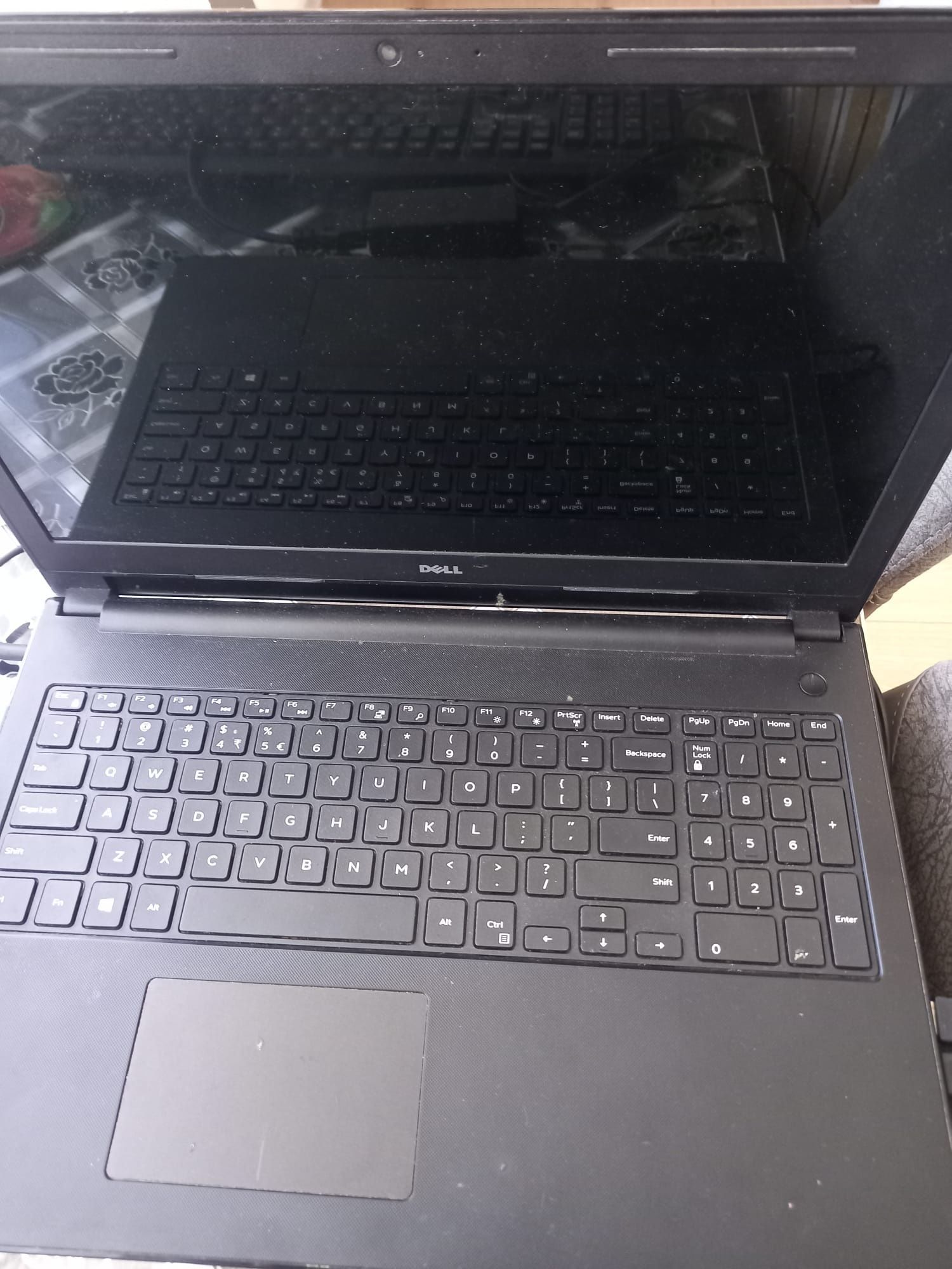 Vând laptop Dell