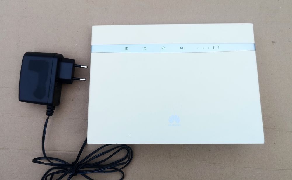Router modem wifi cu cartela sim 4G Huawei B525 liber de retea