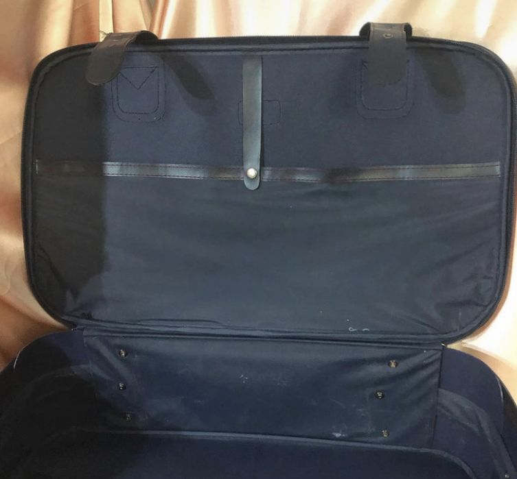 Geamantan în stare foarte bună