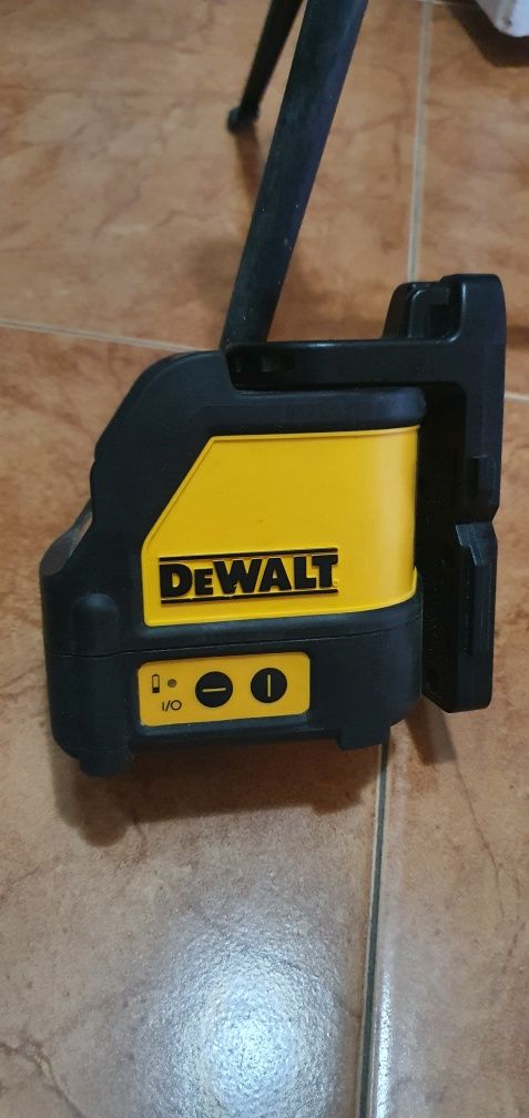 Laser dewalt nou