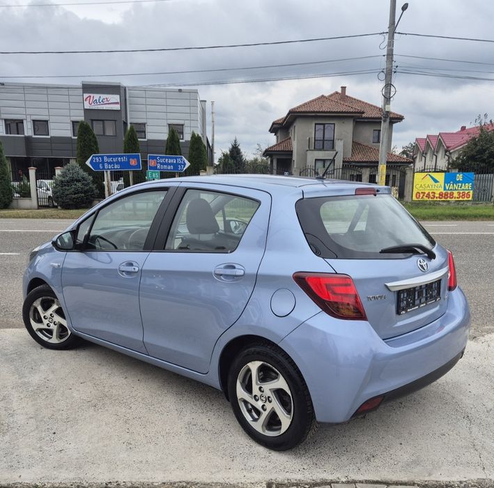 TOYOTA YARIS 1.5 BENZINA HYBRID / 2015 / EURO 6 / Navigatie / Camera /