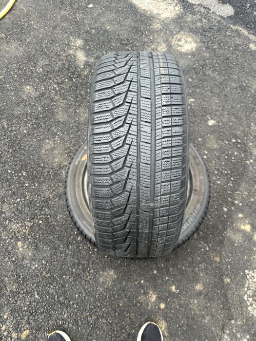 2 Anvelope Hankook iarna 225/50/17