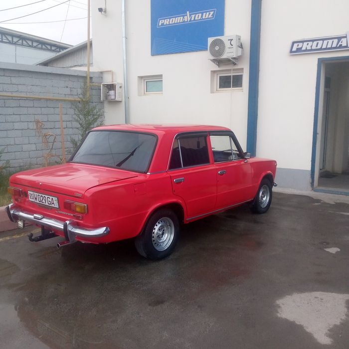 Vaz legendarni moshina