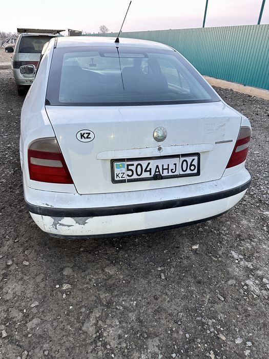 Авто көлік сатылады матор каровка жақсы май жемеит кузвта шірік жоқ