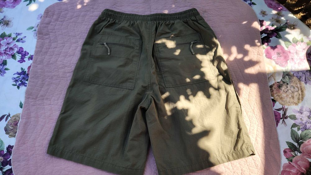 Pantaloni scurti Henry Morell marime M, oliv