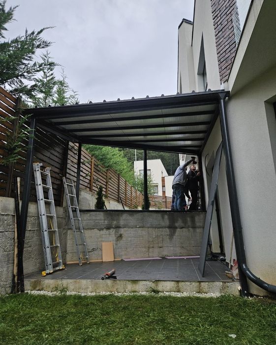 Carpot auto magazi ,terase din metal