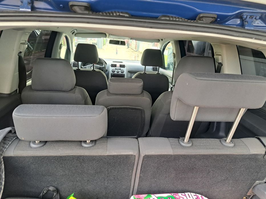 Vw touran 1.9 tdi 7 locuri  2010