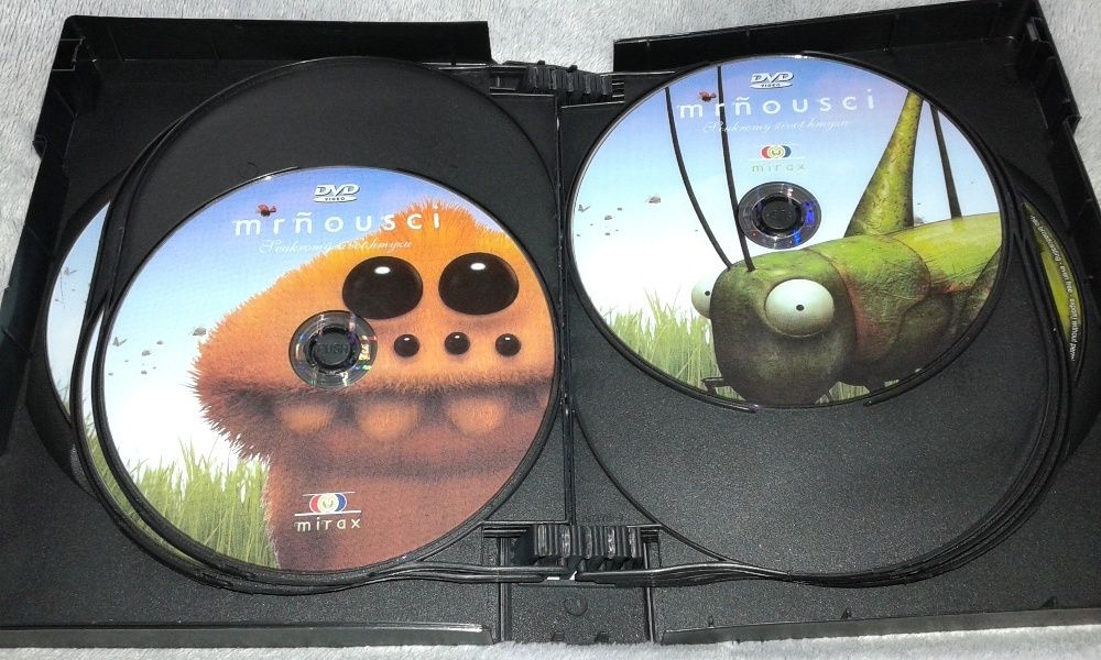 Minuscule - colectie 12 dvd-uri sezon 1 si 2 desene animate + cadou