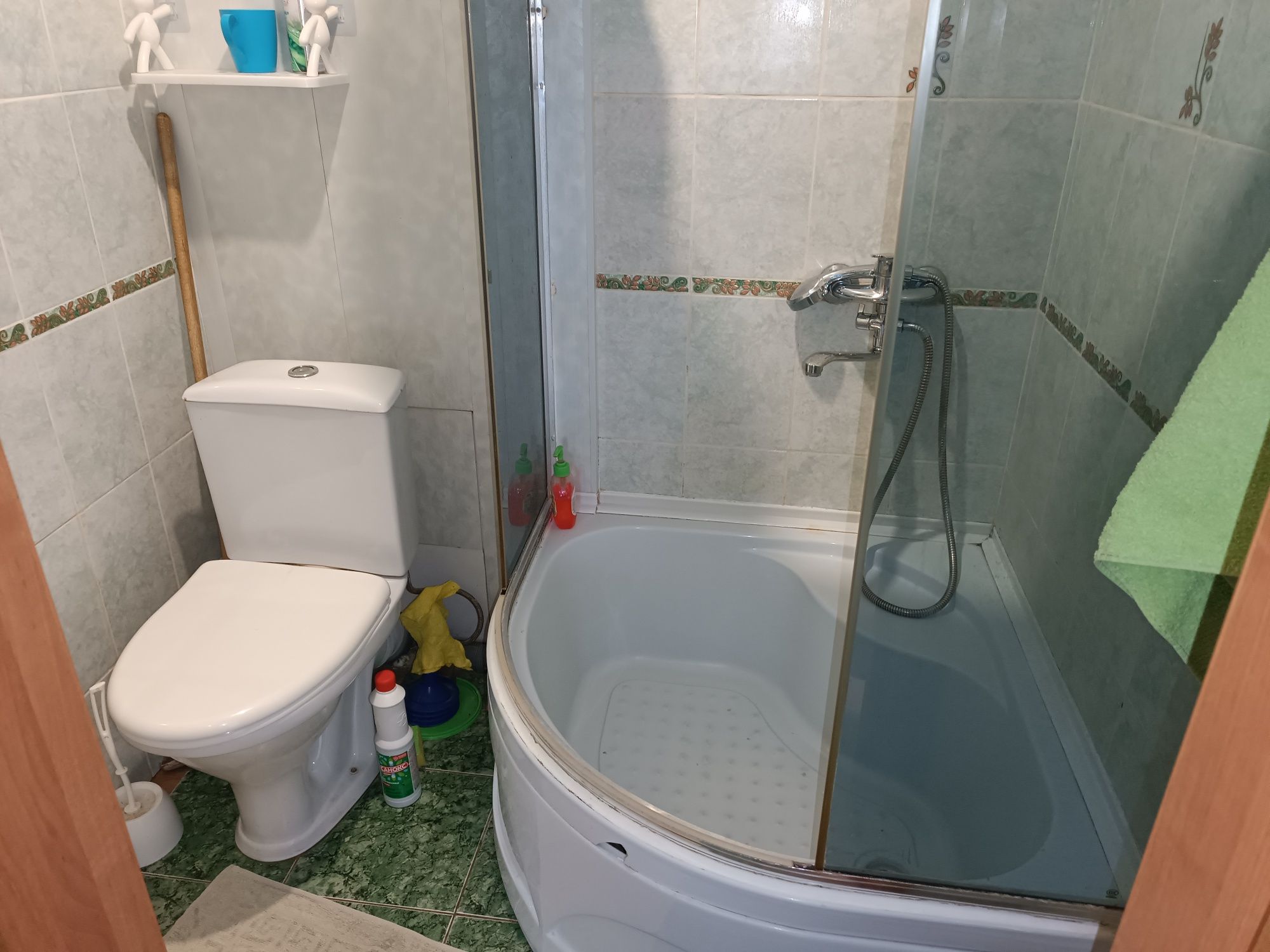 Продам однокомнатную квартиру г.Лисаковск, 1 м-он, 4 дом. Этаж 1/5.