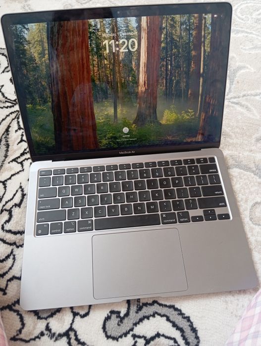 Macbook air 13 , yangi hali ishlatilmagan, sotib olinganiga 1 oy boʻld