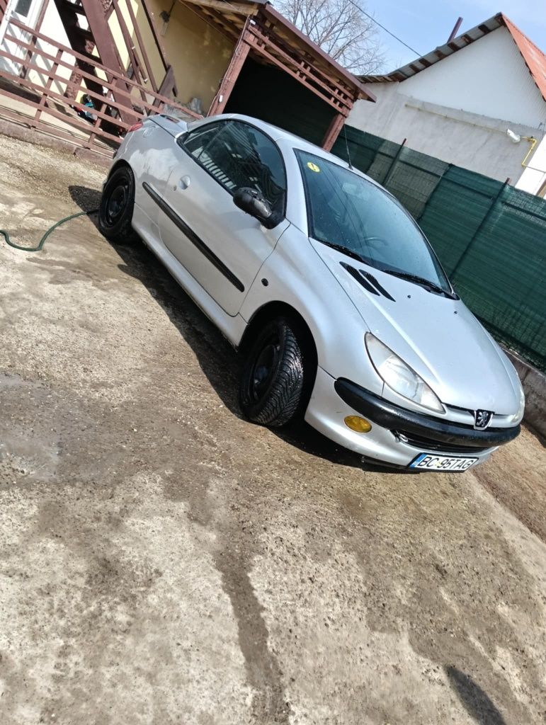 Vând sau schimb Peugeot