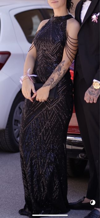 Официална рокля