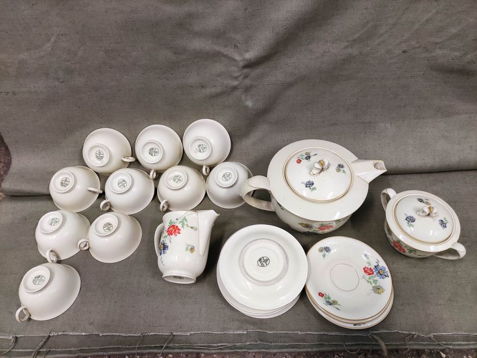 Продавам немски порцеланов сервиз. Hutschenreuther Hohenberg 1814 1939
