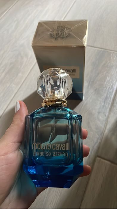 Preț redus!Eau de parfum pentru femei Roberto Cavalli Paradiso Azzurro