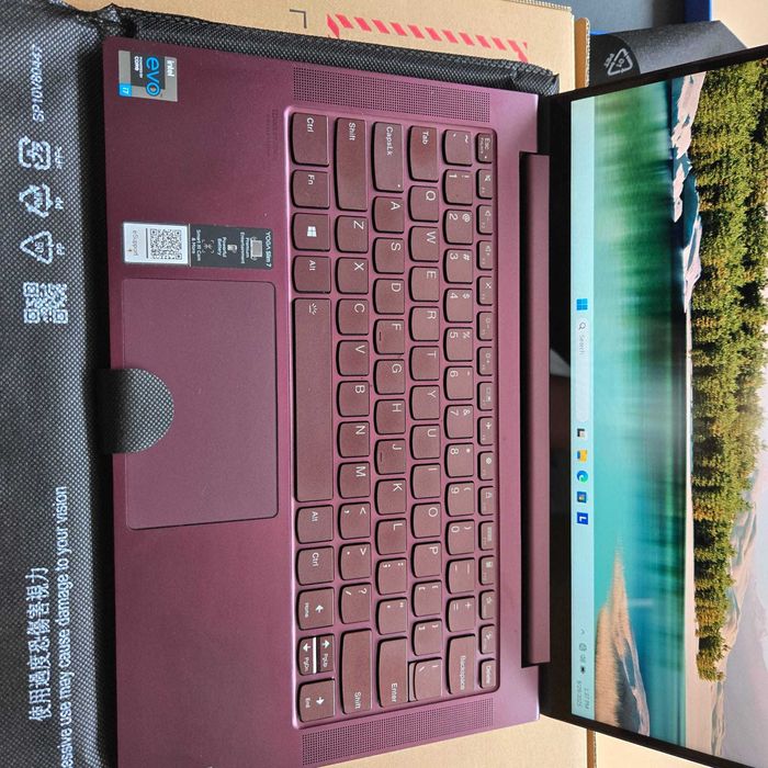 Laptop Lenovo Yoga Slim 7 16GB Ram 512GB SSD i7